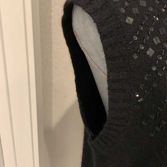 Pine Needles NY Sweater Vest - Picture 5 of 8